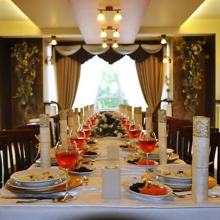 Hotell Pod Golebiem 2*