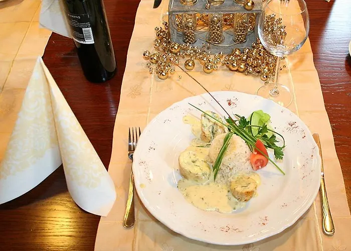 Pod Golebiem 2* فيسلا